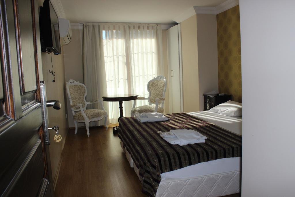 My Way Terrace Hotel Adalar Quarto foto